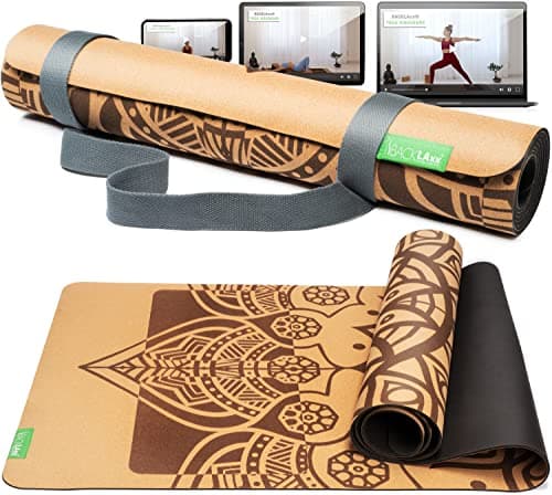 BACKLAXX ® Yogamatte Kork mit Naturkautschuk - FAZ Testsieger 10/2025 - Yoga Matte nachhaltig, schadstofffrei, Yogamatte rutschfest, Fitnessmatte mit Anti-Rutsch-Zonen inkl. Tragegurt, Turnmatte Öko